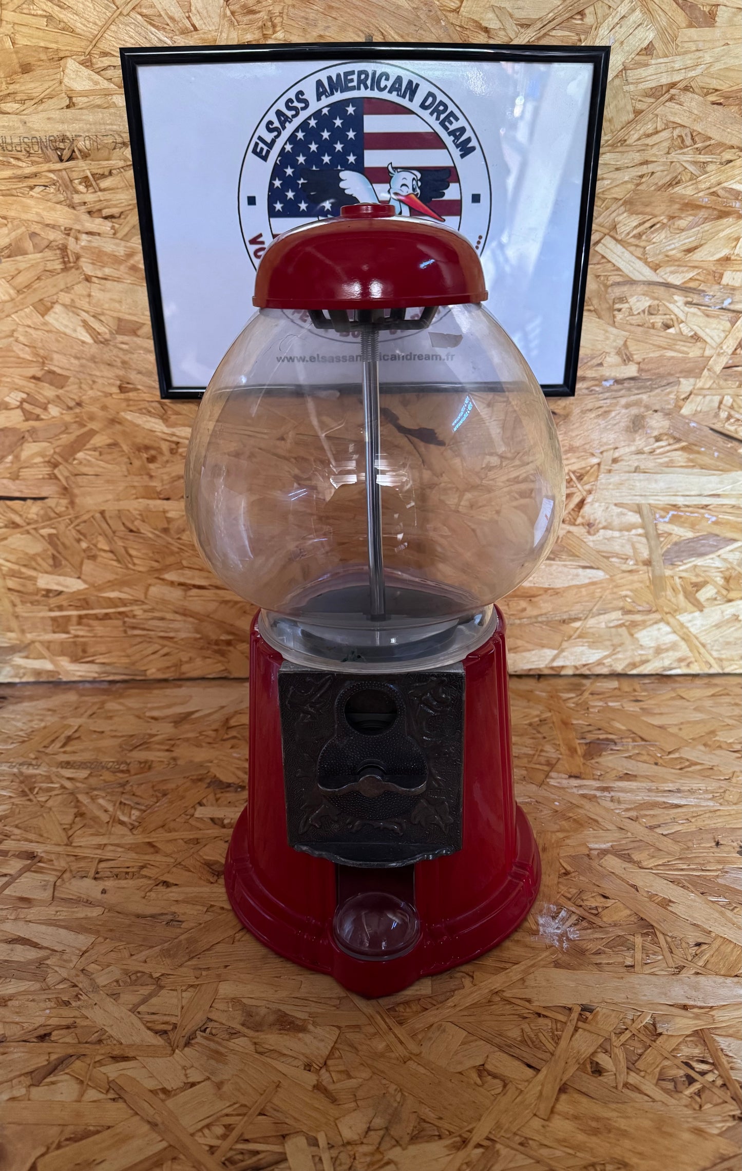 Distributeur de Bonbons Américain Vintage – Rouge Classique