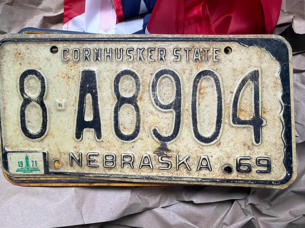 Plaque d'Immatriculation Américaine Vintage - Nebraska 1969—8A8904