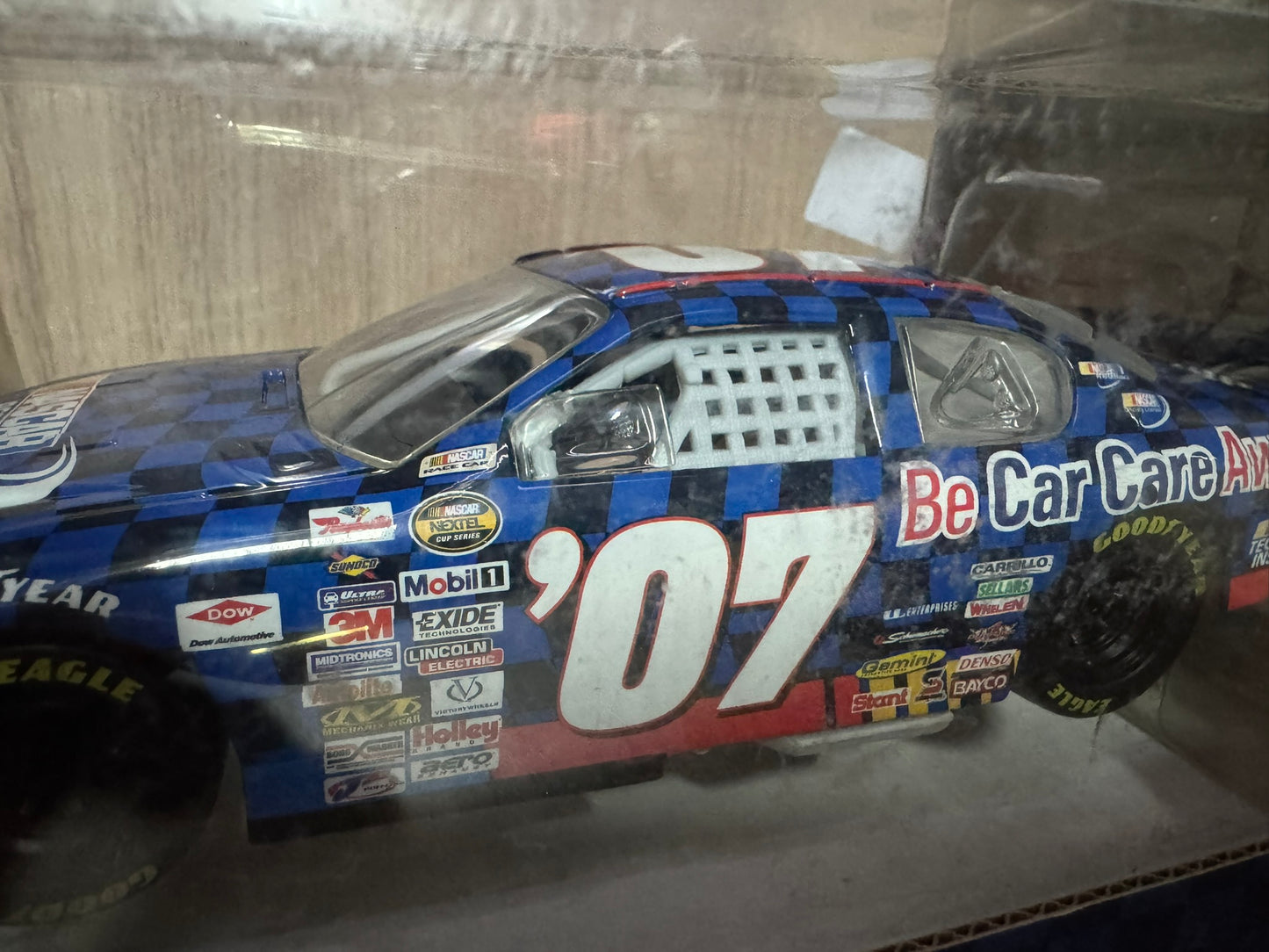 đ Voiture Miniature NASCAR #07 - âBe Car Care Awareâ (Ă©dition Performance) 2007