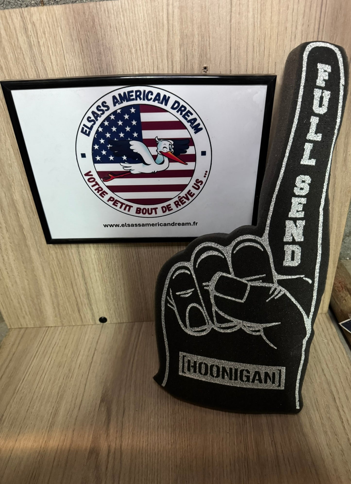 🖤 Main en mousse noire – Hoonigan "FULL SEND" Edition 🇺🇸🔥