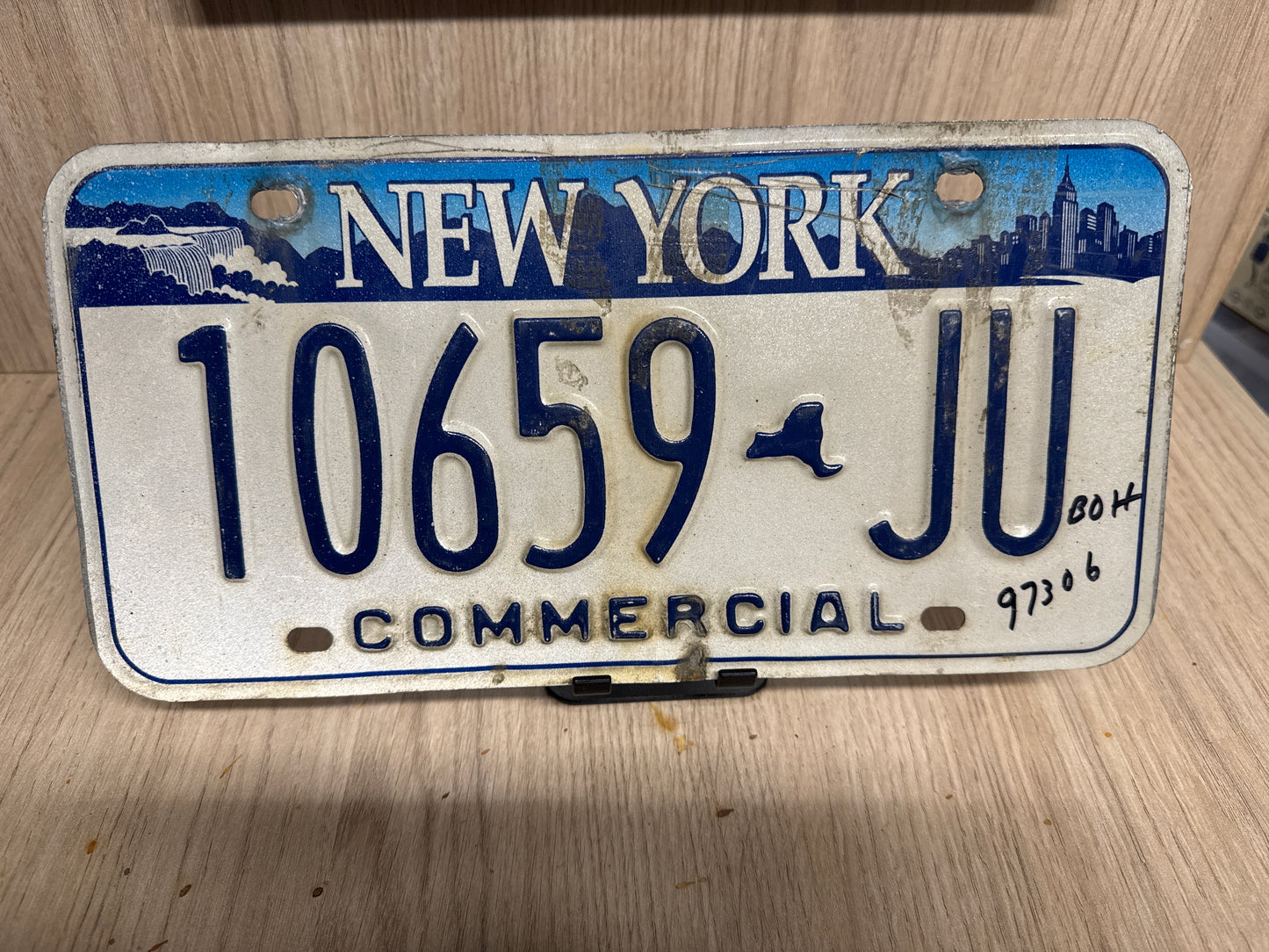 Plaque d’Immatriculation Vintage New York – Édition "Commercial" 10659-JU