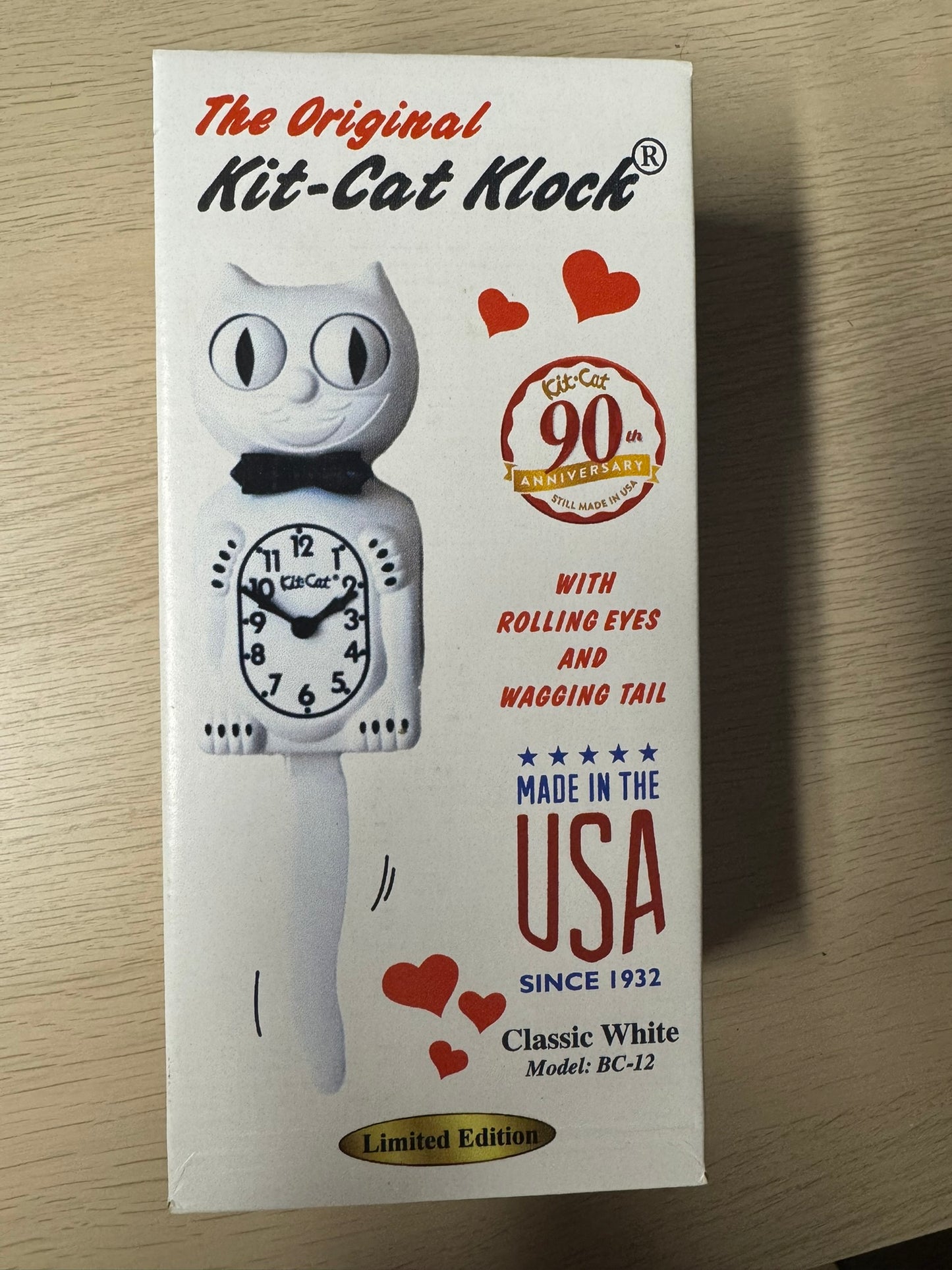 Horloge Kit-Cat Klock Édition Spéciale Football Américain – Blanc & Vert / Helmet Edition