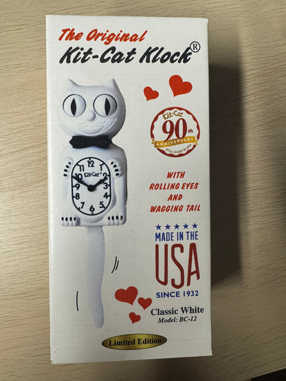 Horloge Kit-Cat Klock Édition Spéciale Football Américain – Blanc & Vert / Helmet Edition