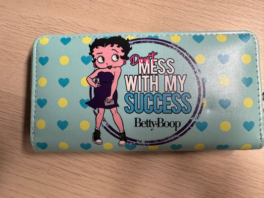 Grand Portefeuille Compagnon Betty Boop – Édition "Don't Mess With My Success" & Motifs Cœurs