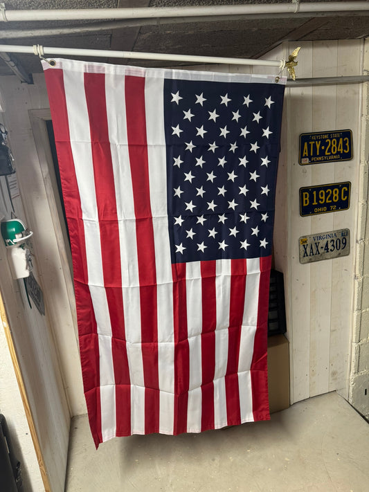 Drapeau Américain Classique "Stars and Stripes" avec mat – Couleurs Éclatantes & Toile et aigle