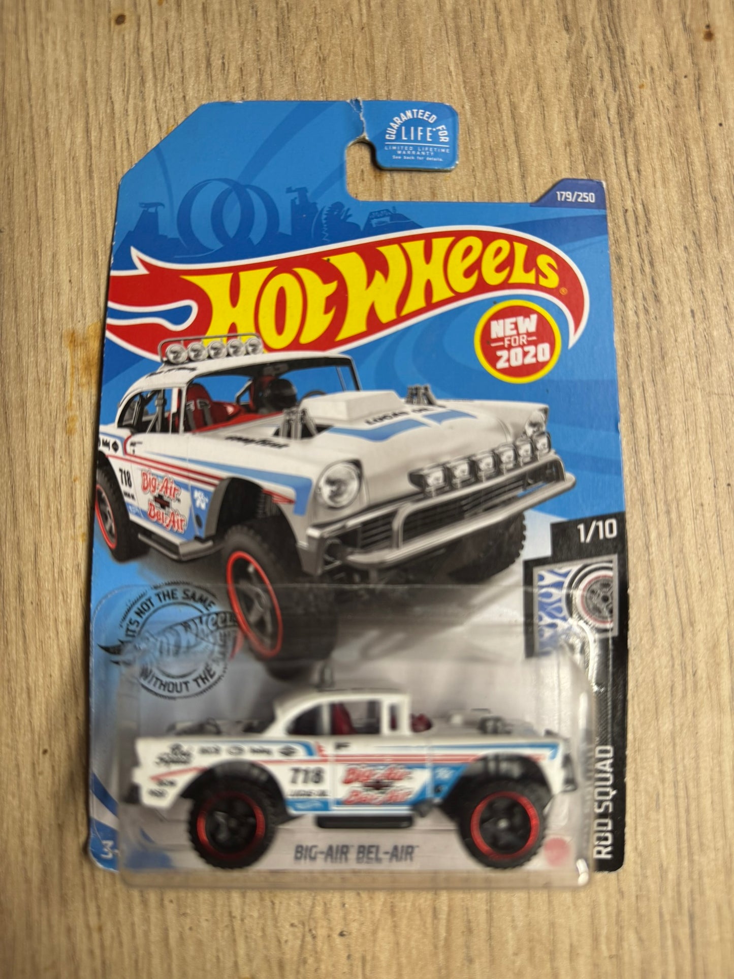Hot Wheels Big-Air Bel-Air – Blanc / Lucas Oil (179/250) – Première Édition 2020 (New for 2020)