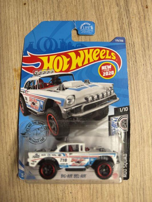 Hot Wheels Big-Air Bel-Air – Blanc / Lucas Oil (179/250) – Première Édition 2020 (New for 2020)
