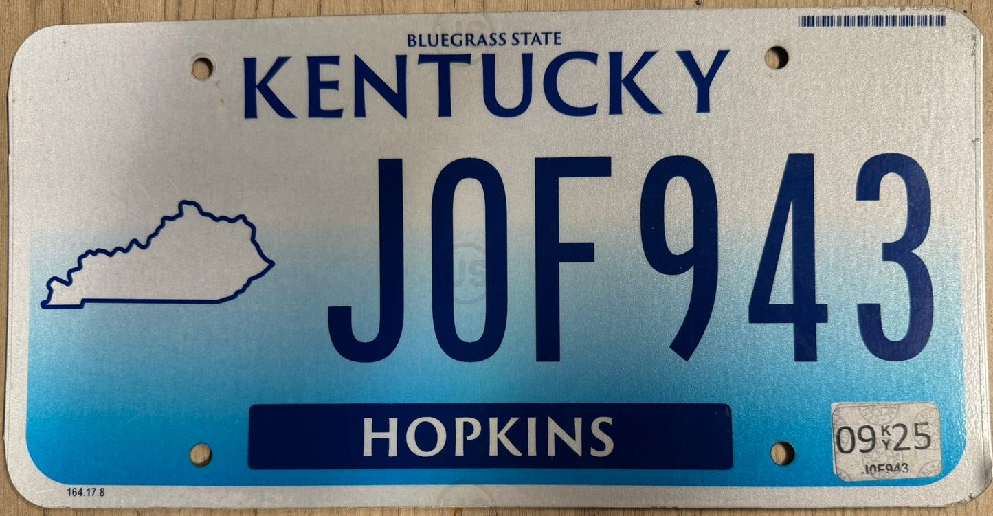 Plaque d'Immatriculation Américaine Kentucky – Édition "Bluegrass State" & Comté de Hopkins (JOF 943)