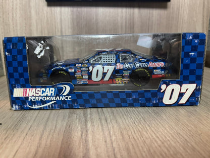 🏁 Voiture Miniature NASCAR #07 - “Be Car Care Aware” (édition Performance) 2007