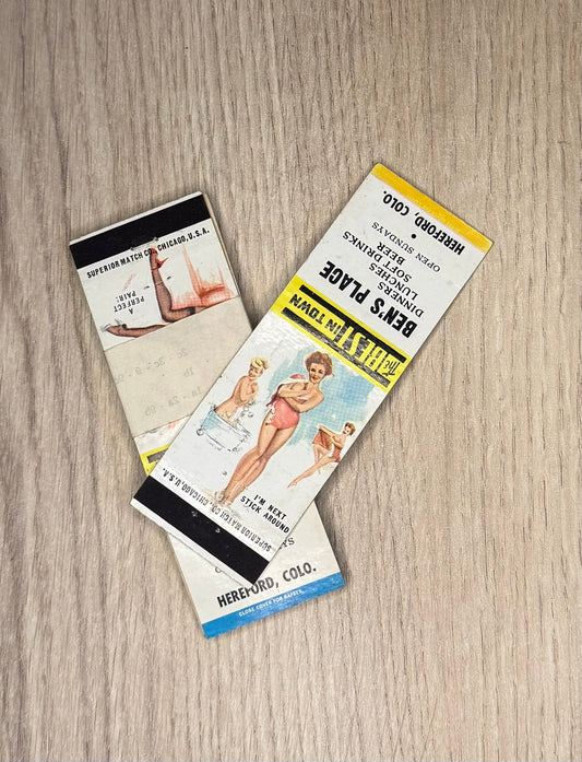 Lot de 7 Pochettes d'Allumettes Vintage Publicitaires Variés - Pin-up Rétro "Ben's Place" et "Wayne's Grill"